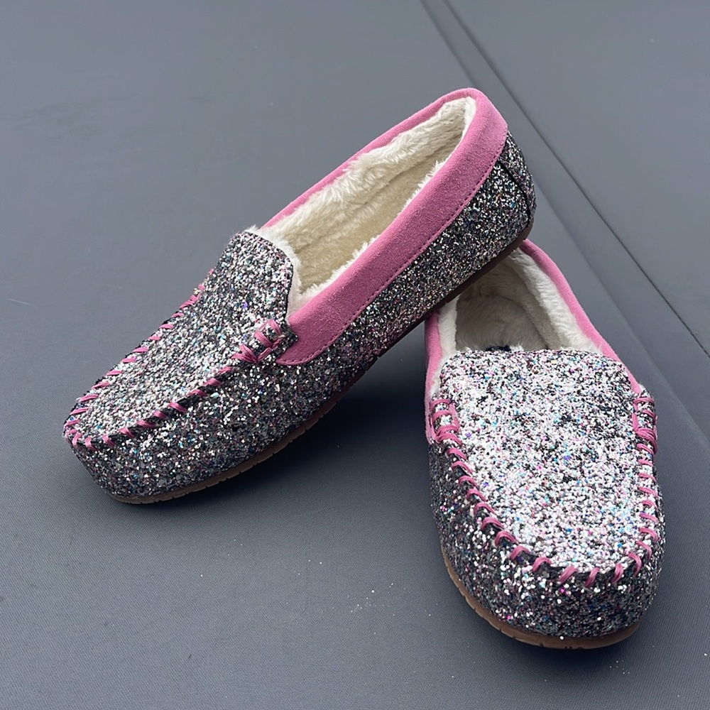 Lands End beautiful sparkle slippers in great condition size 7